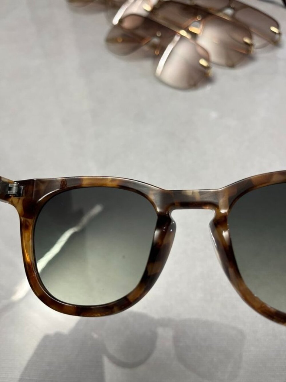 AIRE Evolution Sunglasses Dark Tortoise Round Gradient Lens Classic - Picture 10 of 12